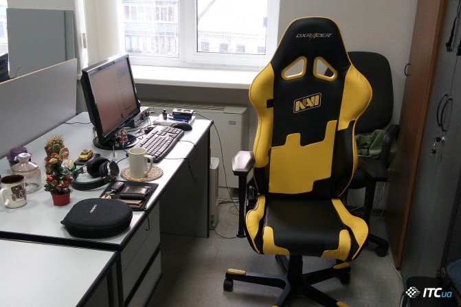 Обзор геймерского кресла DXRACER OH/RF21/NY/NAVI Limited Edition